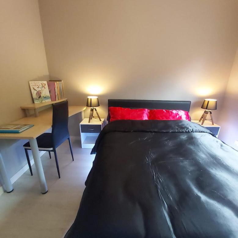Au Pays D'Angeline Hotel La Pacaudiere Room photo